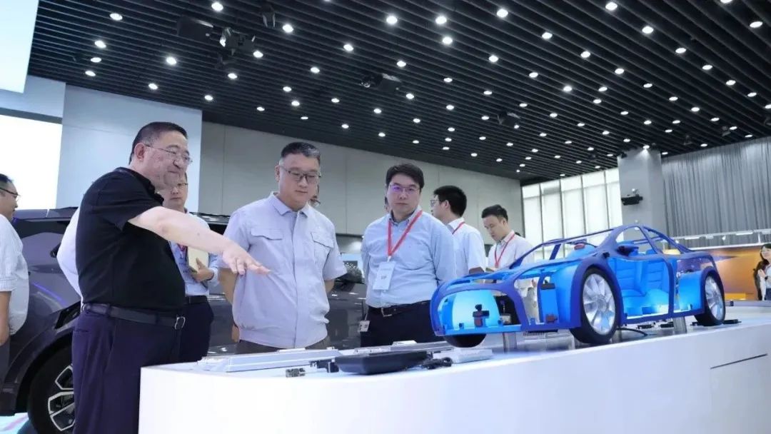 福瑞泰克亮相上汽大眾合作伙伴技術(shù)日 ，展示全棧智能駕駛解決方案